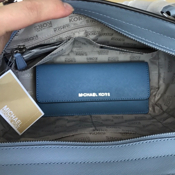 🌸🌹mk Satchel set/crossbody/Tina bag & wallet - Picture 7 of 7